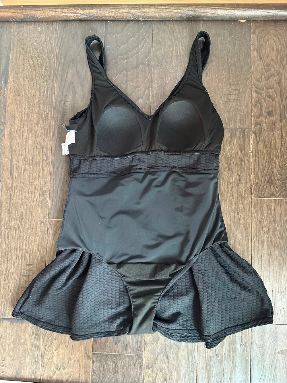 Maxine’s of Hollywood. Women’s Spa Textured Black Swim Dress One Piece, Size 14